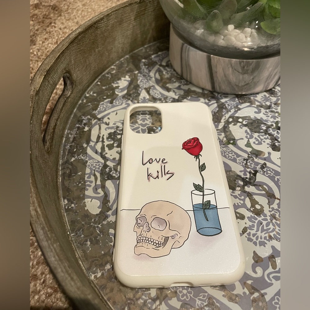 iPhone 11 case - love kills